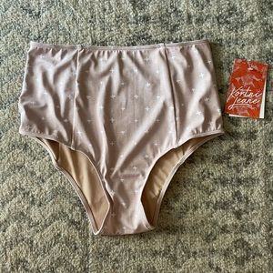 Kortni Jean cut high bottoms